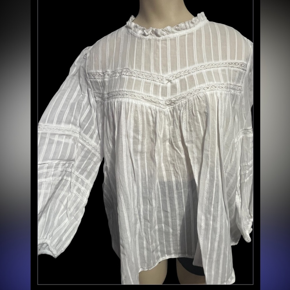 Universal Thread White Textured Blouse - Picture 11 of 12